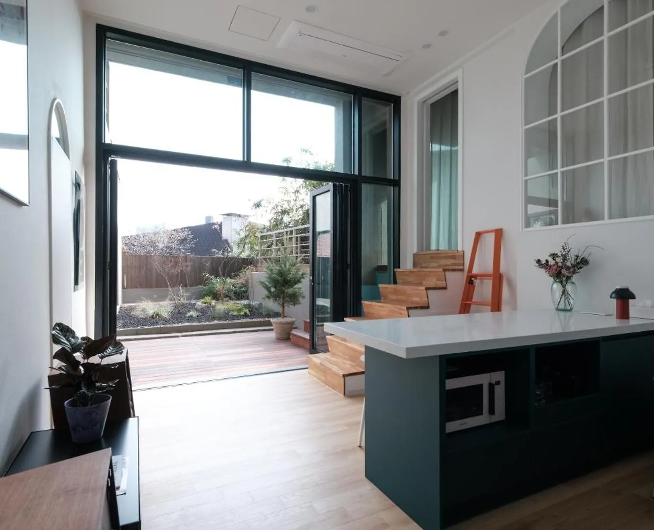 Вилла Blik Stille Hyochang 101 Yongsan Premium House Сеул